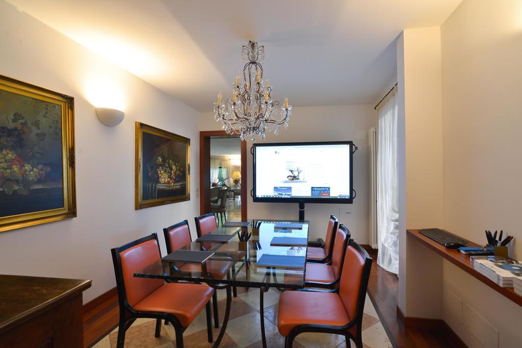 Like Home Boutique Hotel Azzano San Paolo Exterior photo