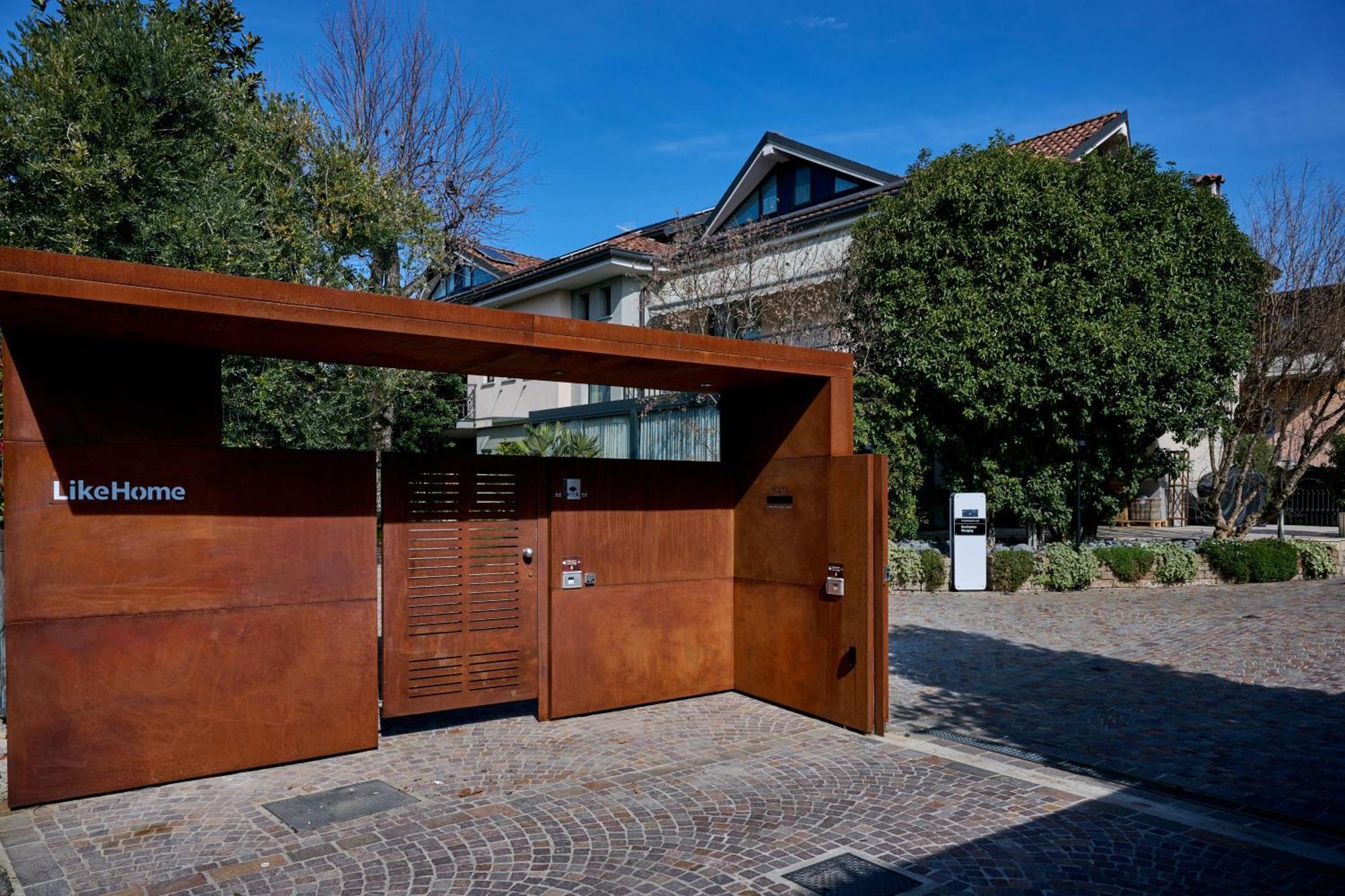 Like Home Boutique Hotel Azzano San Paolo Exterior photo
