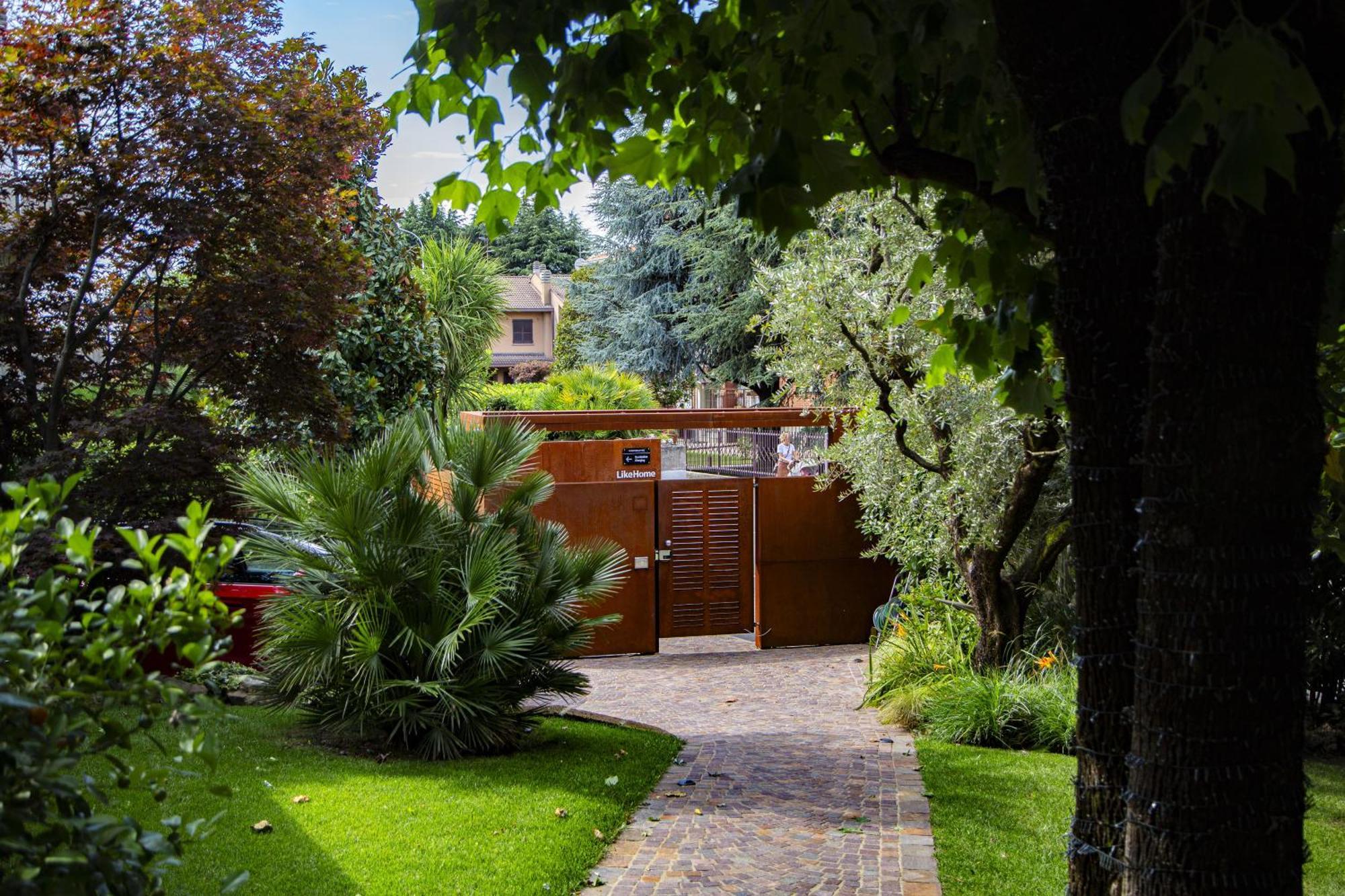 Like Home Boutique Hotel Azzano San Paolo Exterior photo